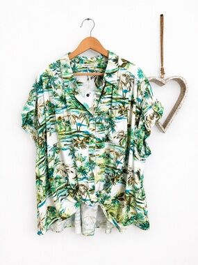 Rose + Olive Tropical Palm Print Button Front Camp Shirt Top Plus Size 2X Resort